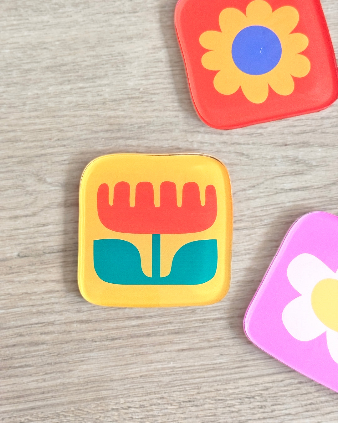 Floral Coaster Set – Colorful 70s-Inspired Acrylic Coasters (Set of 4)